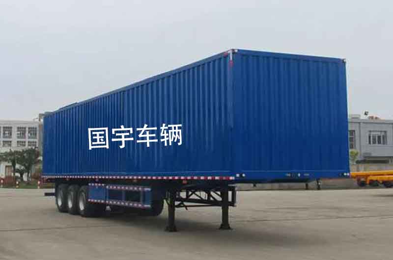 集装箱大箱物流运输车